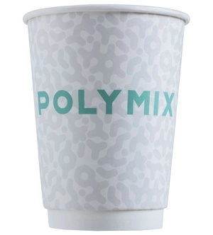 Beyaz zemin üzerinde mavi “POLYMIX” logosu bulunan, hafif dokulu özel baskılı karton bardak. Kurumsal markaya özel karton bardak tasarımı sunulmuş.